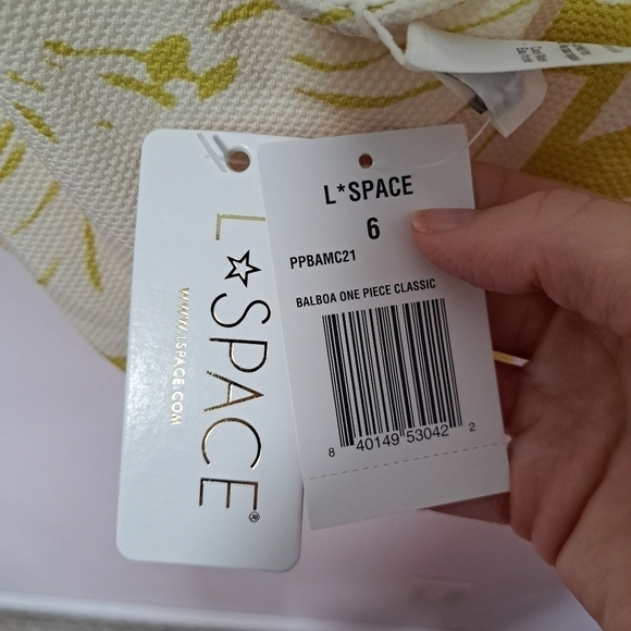 L Space Balboa one piece Havana blooms 6 NWT - Picture 8 of 11